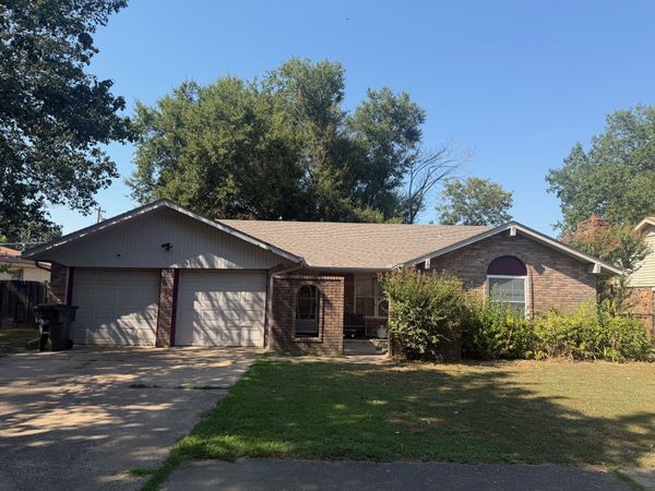 420 Fairfax Drive , Muskogee, OK 74403