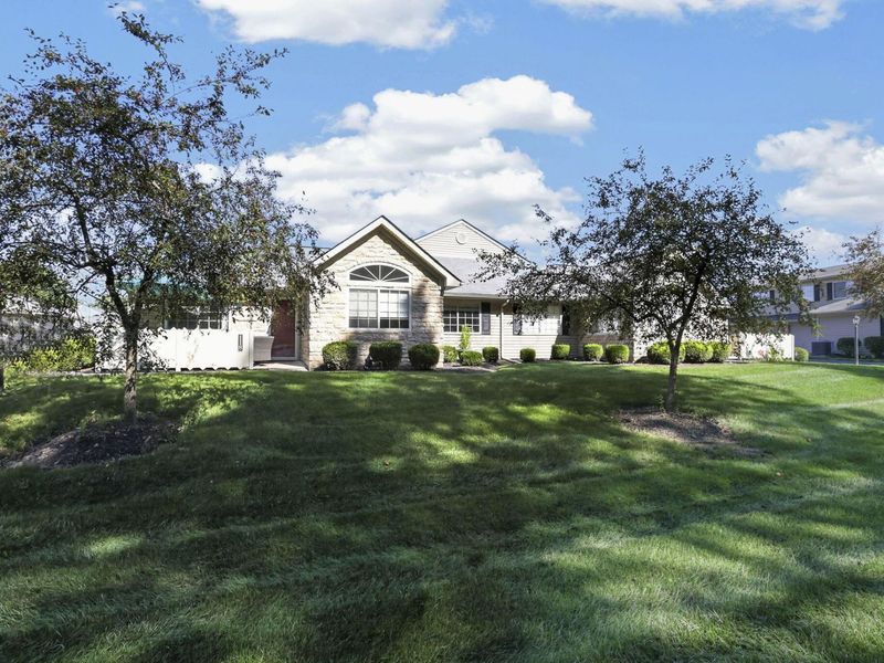118 Hillview Court, Heath, OH 43056 Photo 2