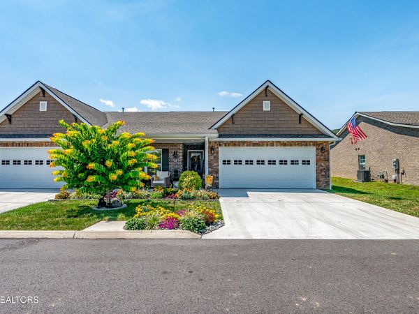 643 Snowflower Circle, Pigeon Forge, TN 37863