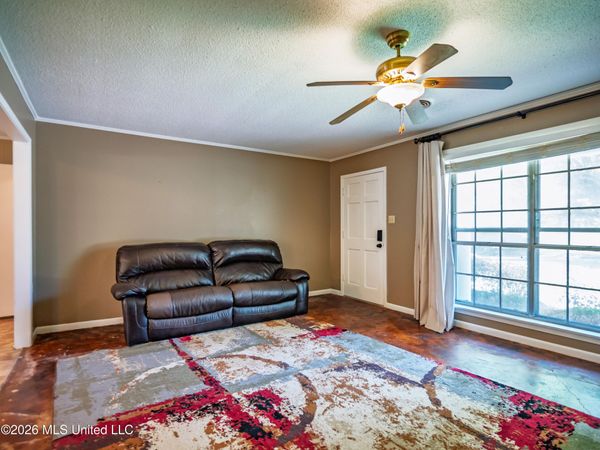 117 Hemlock Road, Batesville, MS 38606