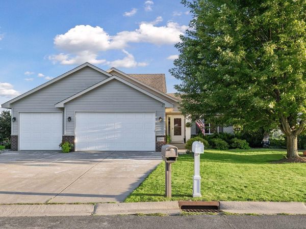1305 Mulberry Avenue NE, Montgomery, MN 56069