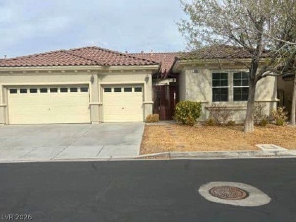 10800 Villa Torre Street, Las Vegas, NV 89141