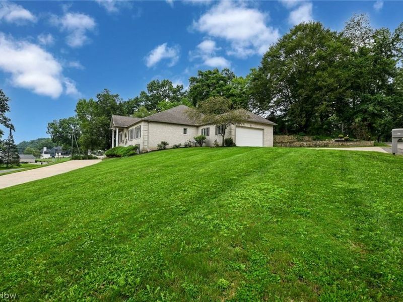 5216 East Boulevard NW, Canton, OH 44718 Photo 3