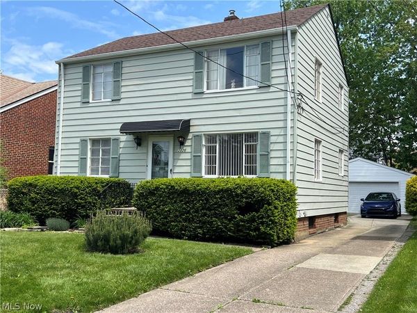 2119 Warren Road , Lakewood, OH 44107