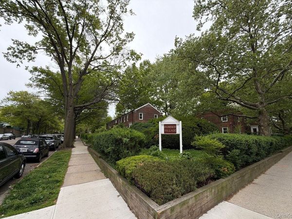 80-14 150th , Unit 25D, Jamaica, NY 11435