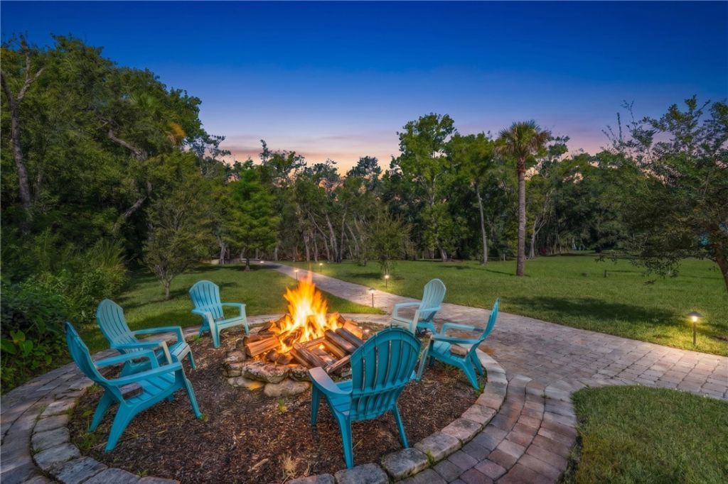 86 Blue Island Street, Sebastian, FL 32958 Photo