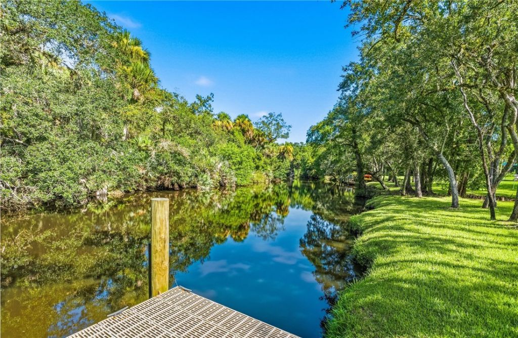 86 Blue Island Street, Sebastian, FL 32958 Photo