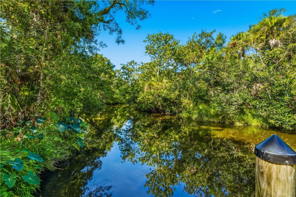 86 Blue Island Street, Sebastian, FL 32958 Photo