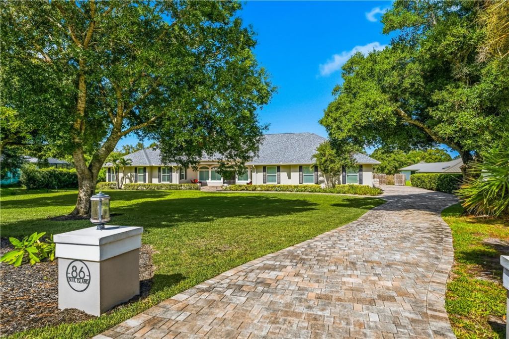 86 Blue Island Street, Sebastian, FL 32958 Photo