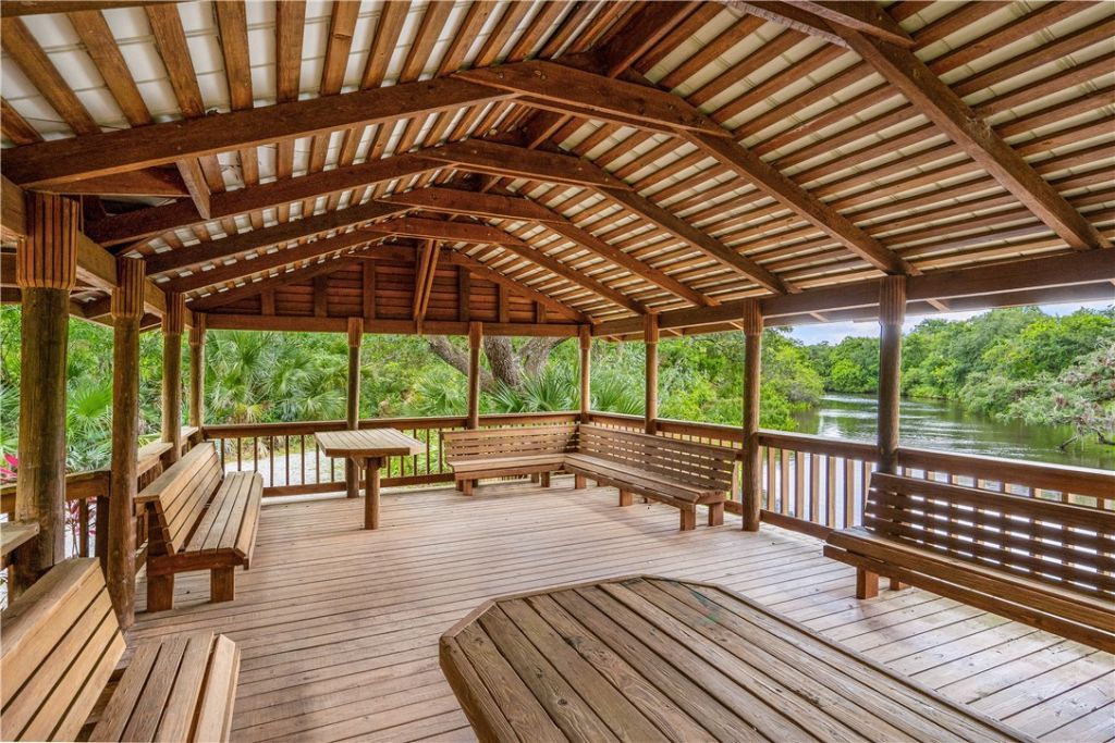 86 Blue Island Street, Sebastian, FL 32958 Photo