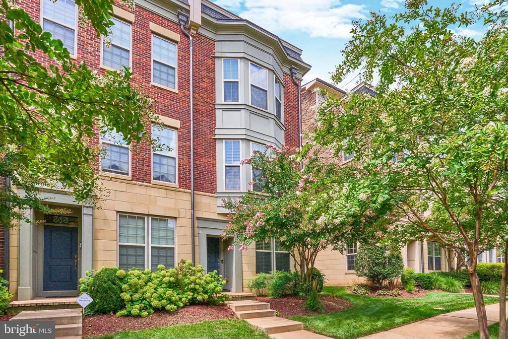 866 REGENTS SQUARE , OXON HILL, MD 20745