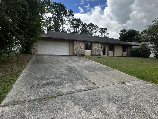 3 WOODFALON Place, Palm Coast, FL 32164