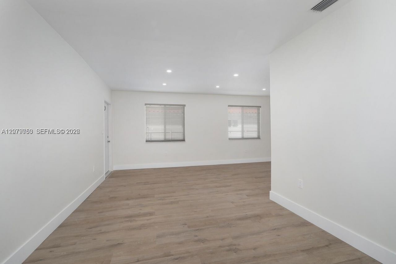 3509 SW 23rd Ter , Unit 3509, Miami, FL 33145 Photo