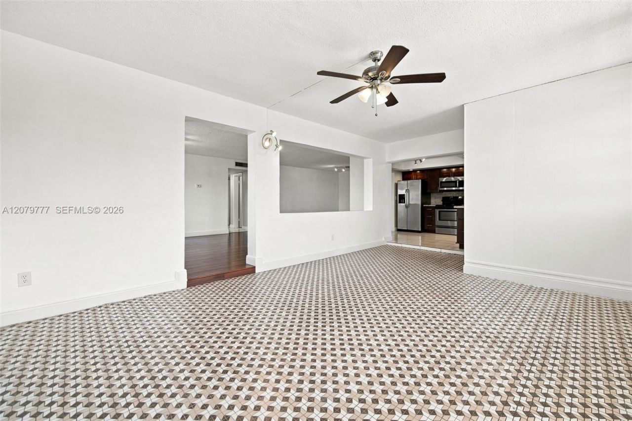 200 NE 12th Ave , Unit 1D, Hallandale Beach, FL 33009 Photo