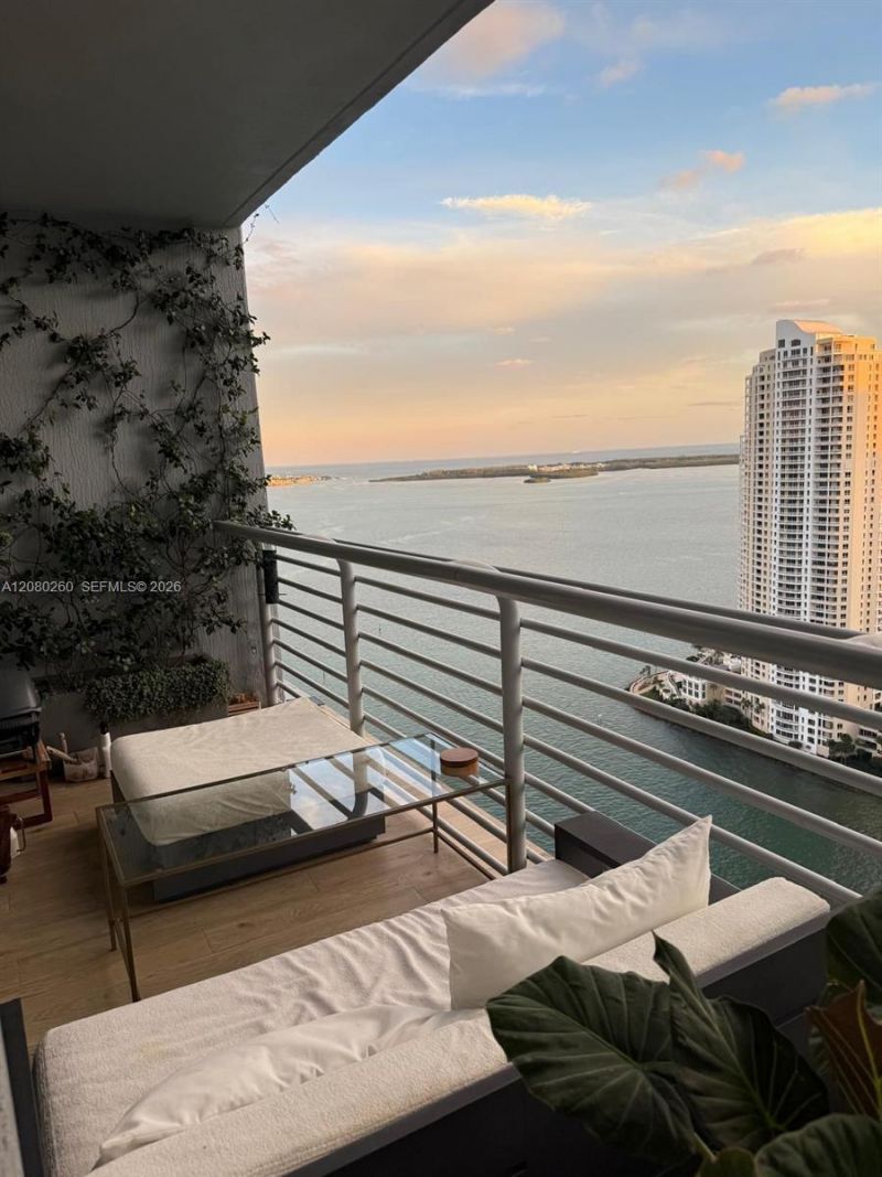 335 S Biscayne Blvd , Unit 3901, Miami, FL 33131 Photo