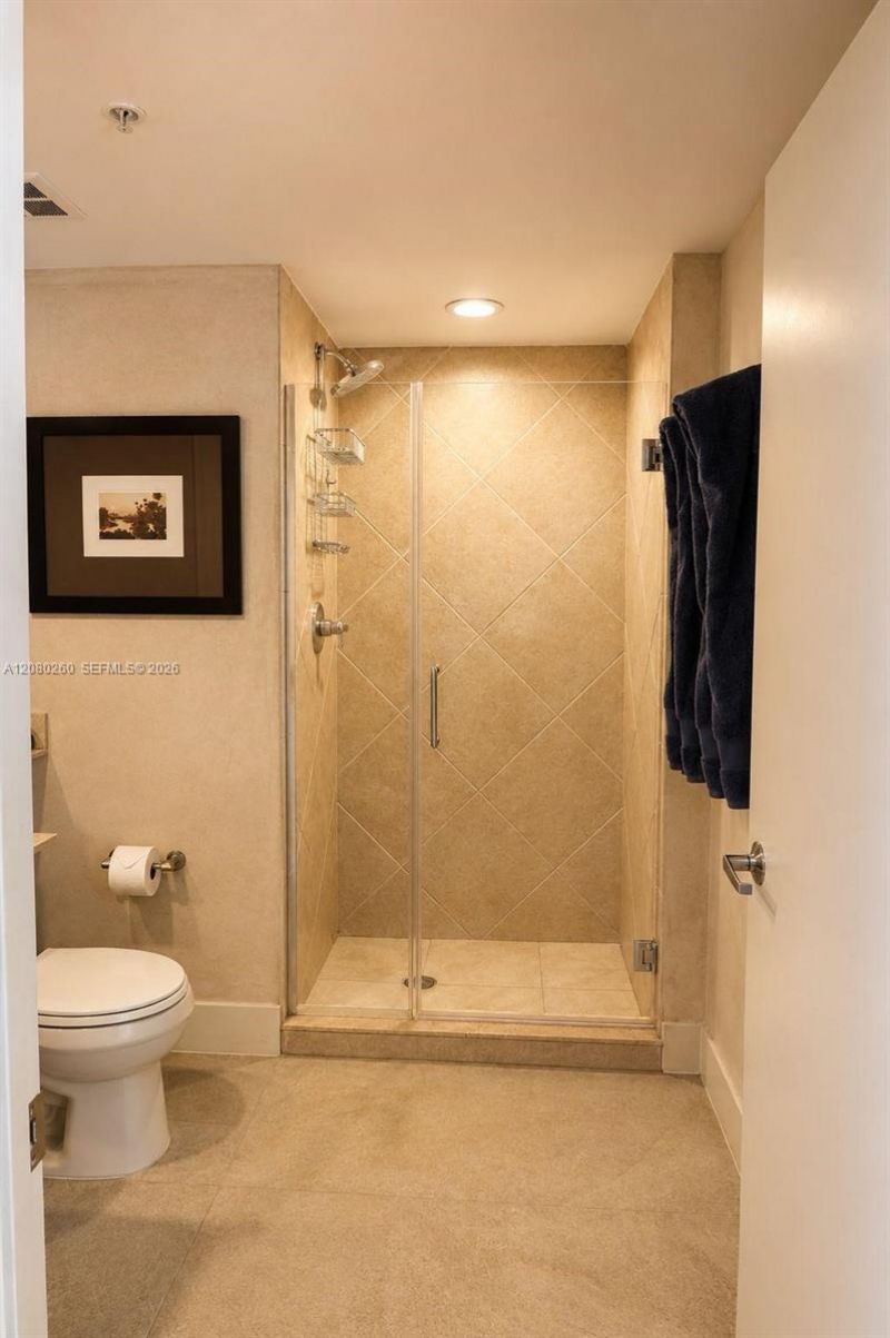335 S Biscayne Blvd , Unit 3901, Miami, FL 33131 Photo