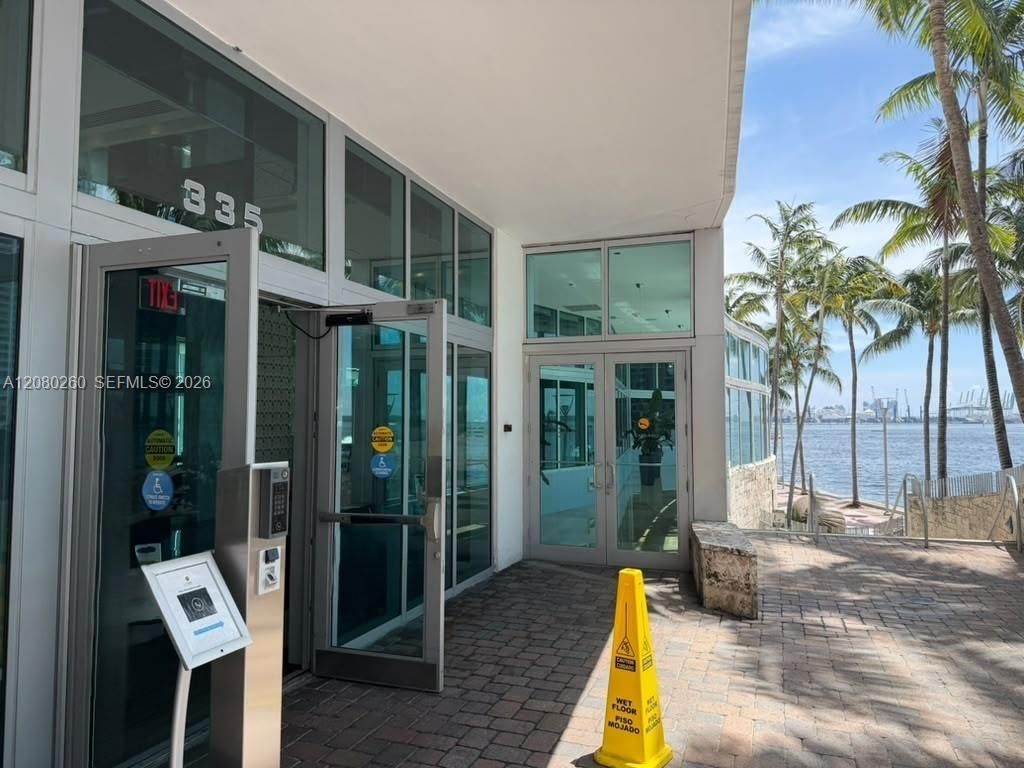 335 S Biscayne Blvd , Unit 3901, Miami, FL 33131 Photo
