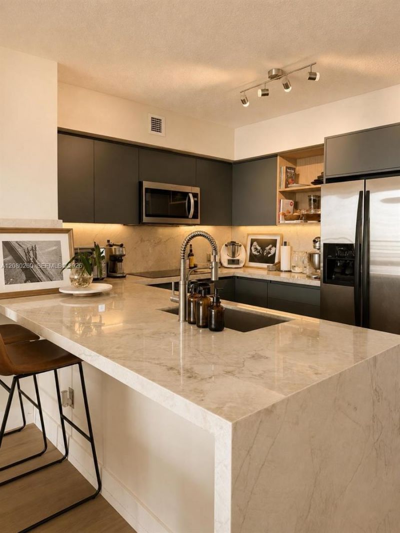 335 S Biscayne Blvd , Unit 3901, Miami, FL 33131 Photo