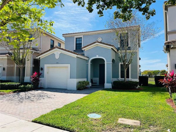 616 NE 193rd St , Miami, FL 33179