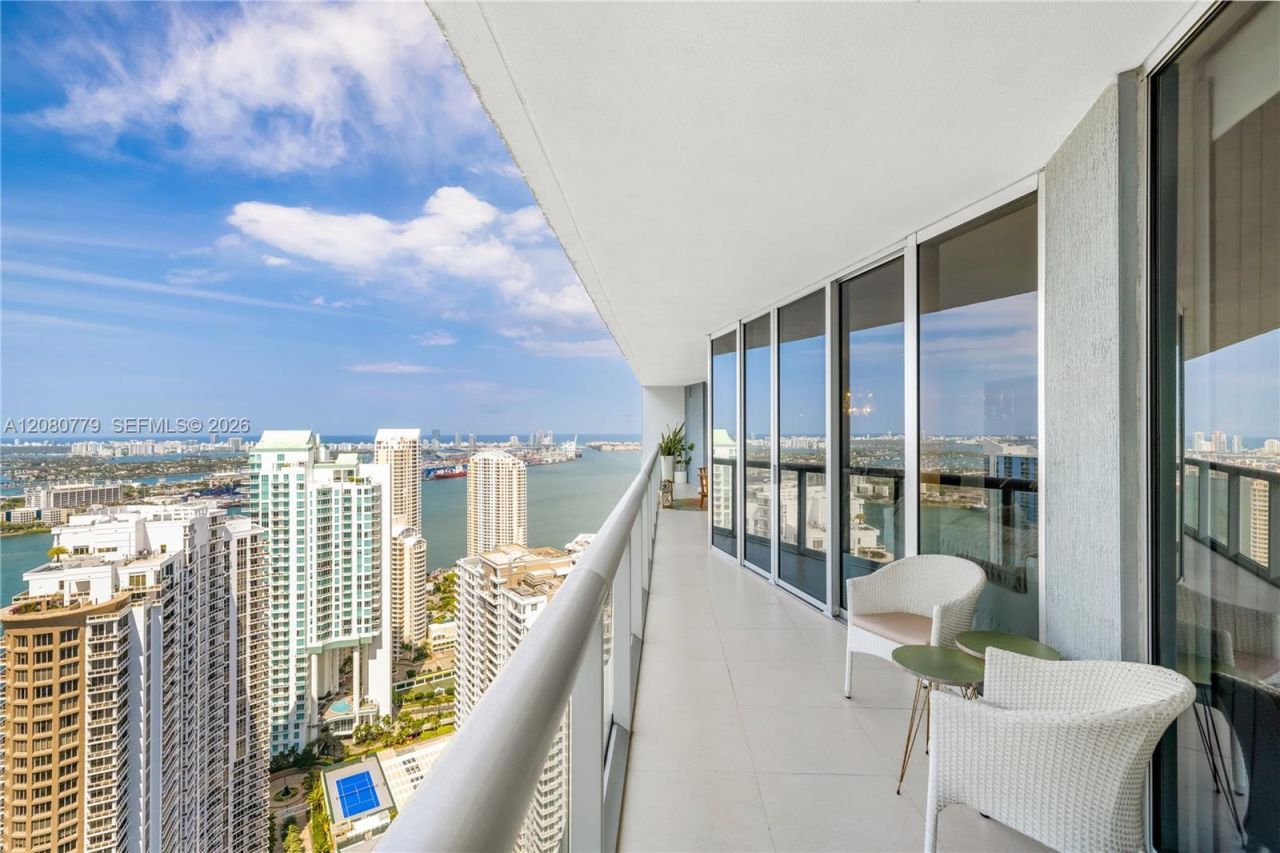 495 Brickell Ave, Unit 4704, Miami, FL 33131 Photo
