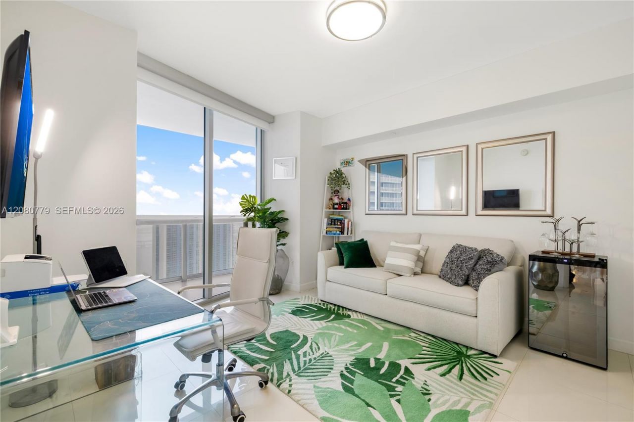495 Brickell Ave, Unit 4704, Miami, FL 33131 Photo