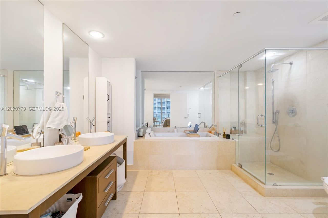 495 Brickell Ave, Unit 4704, Miami, FL 33131 Photo