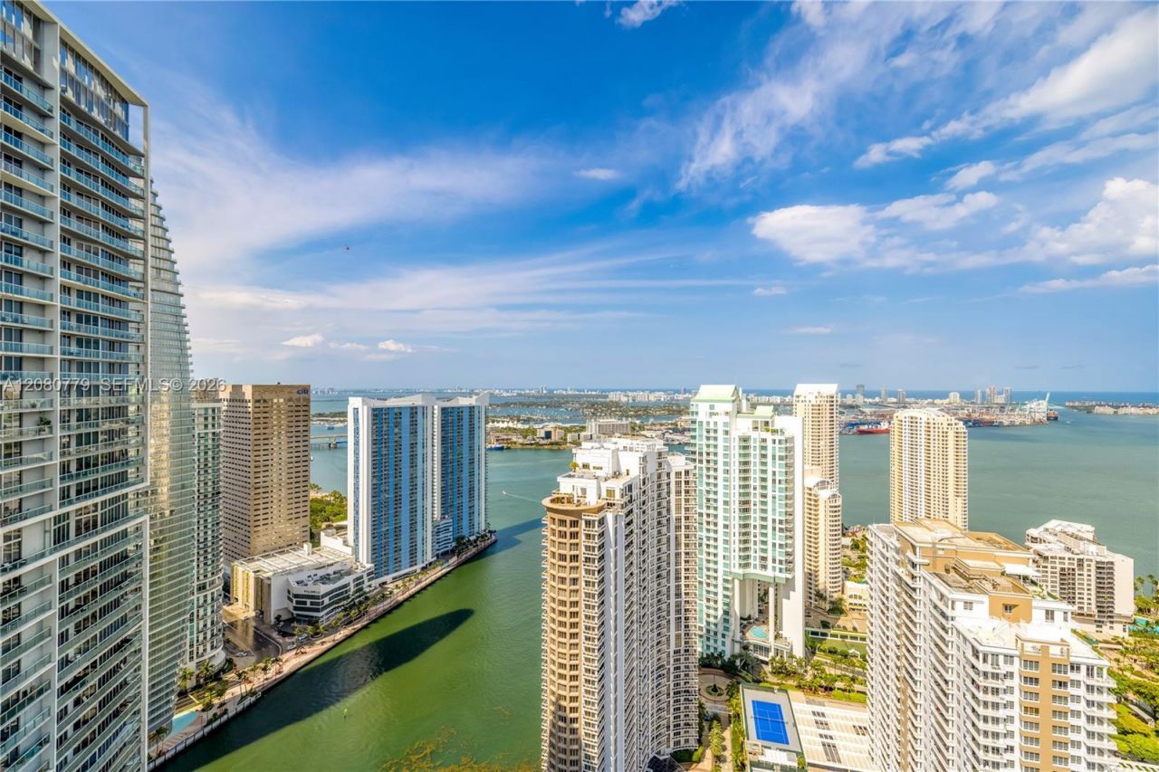495 Brickell Ave, Unit 4704, Miami, FL 33131 Photo