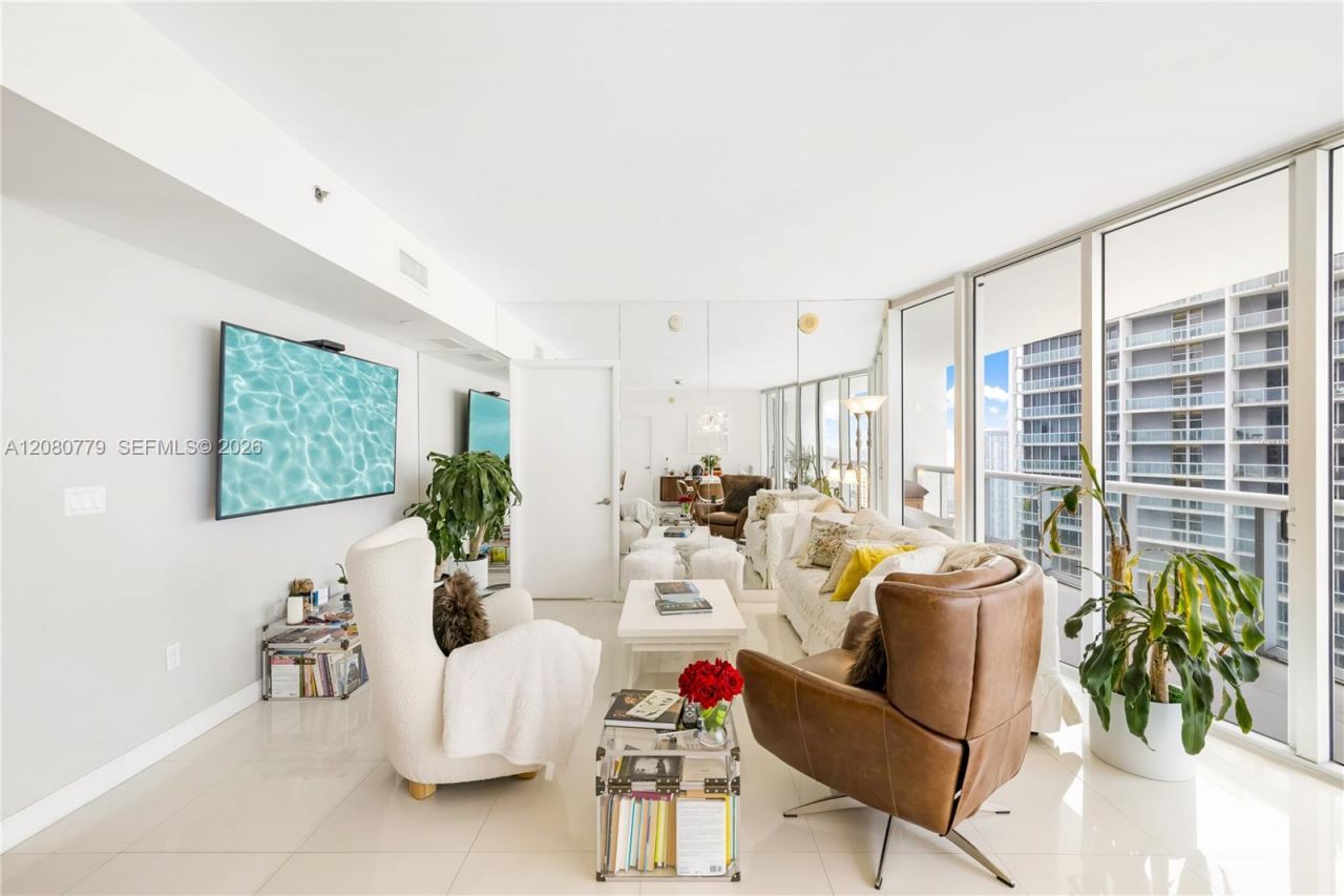 495 Brickell Ave, Unit 4704, Miami, FL 33131 Photo