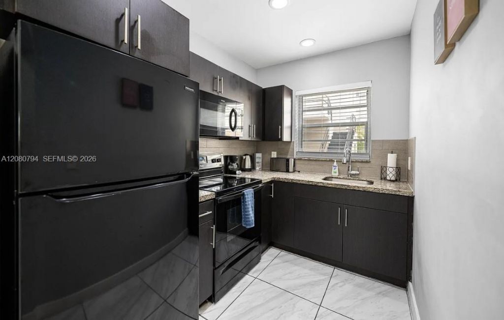 821 SW 5th St , Unit 1, Miami, FL 33130 Photo