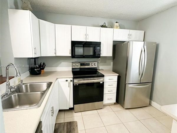 2860 Somerset Dr , Unit 400K, Lauderdale Lakes, FL 33311