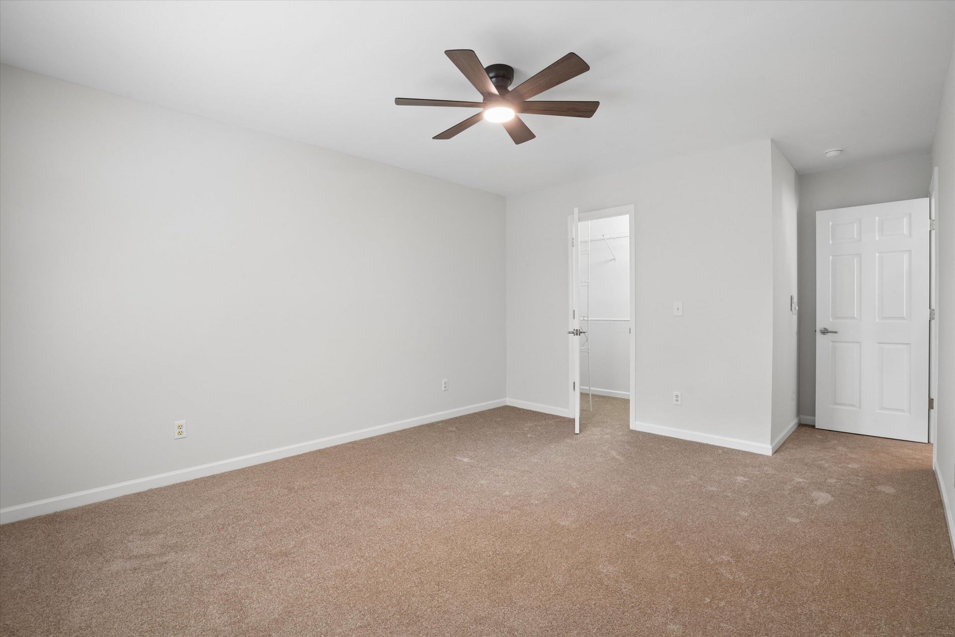 1880 Oleander Court Photo 32