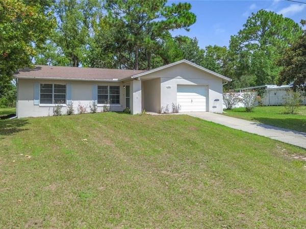 5583 W CAGNEY LOOP , HOMOSASSA, FL 34448