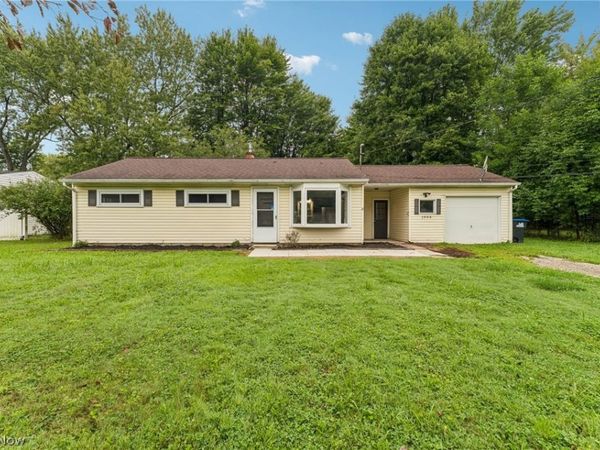 1994 Pinewood Drive , Brunswick, OH 44212