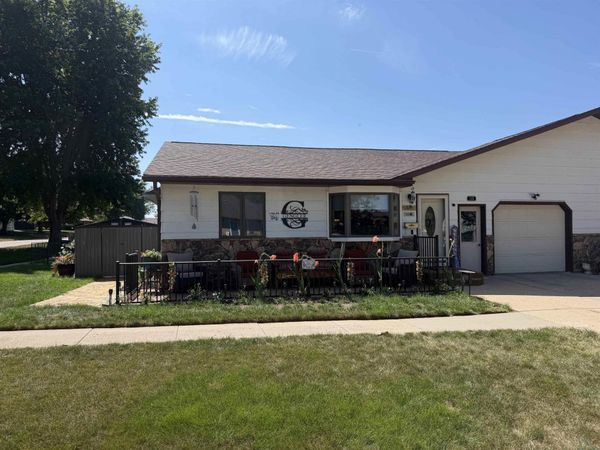 115 W 5th ST, Remsen, IA 51050