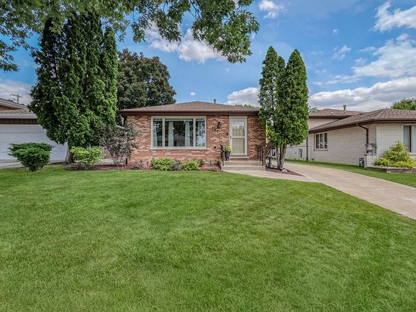 707 Houston Street , Lemont, IL 60439