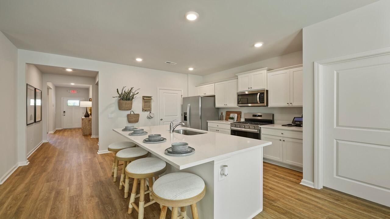 1018 Mountaintop Way Photo 14
