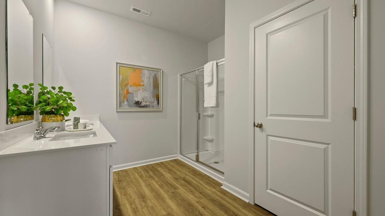 1018 Mountaintop Way Photo 9