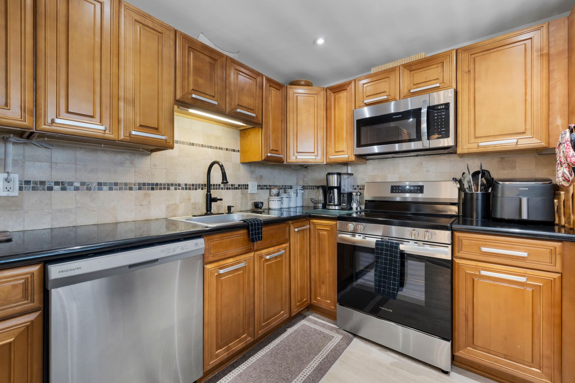 3960 Oaks Clubhouse Drive, Unit 504, Pompano Beach, FL 33069 Photo