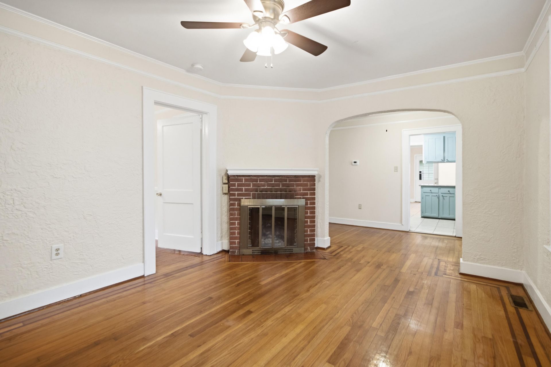 214 Live Oak Avenue Photo 5