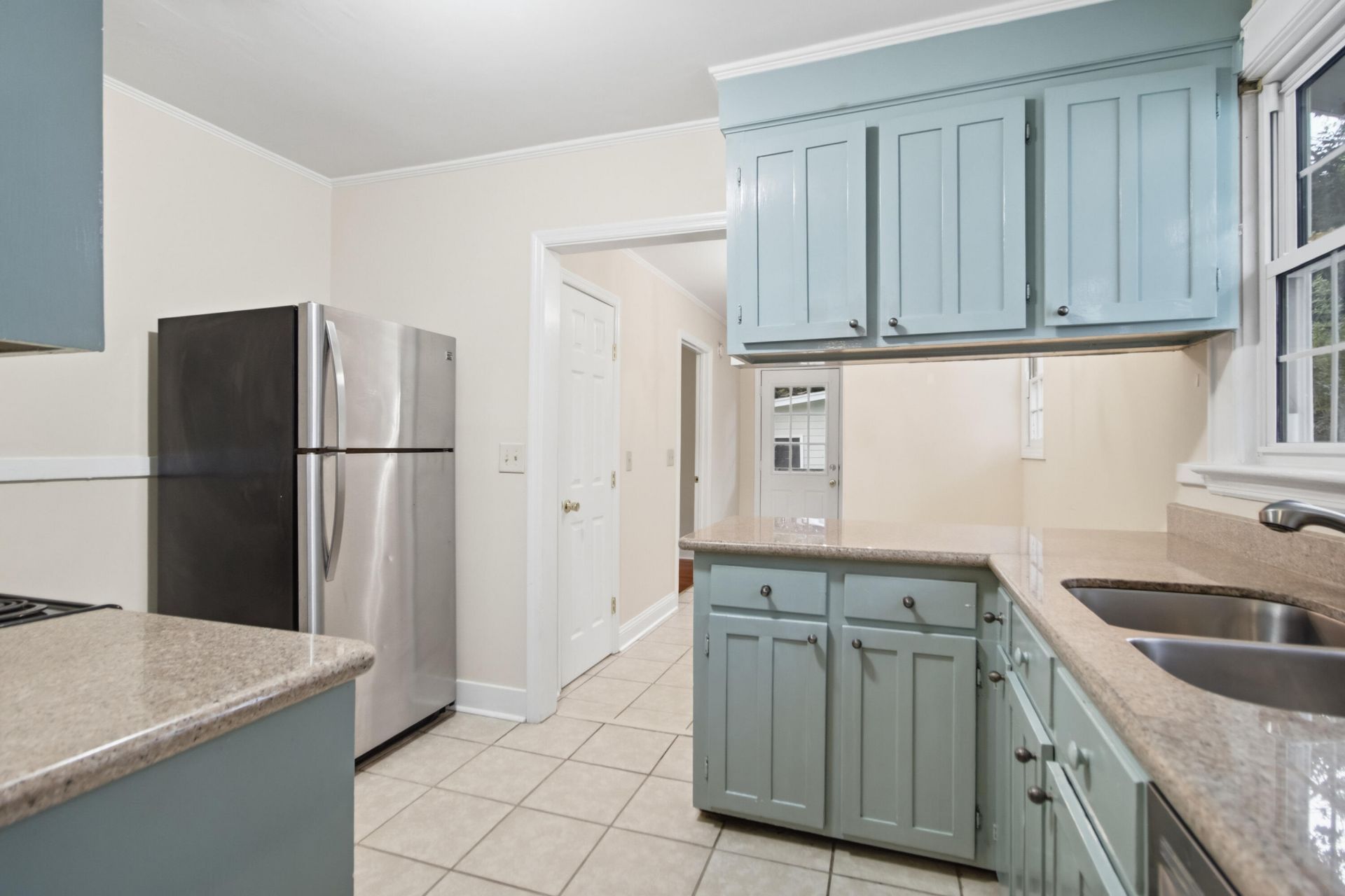214 Live Oak Avenue Photo 8