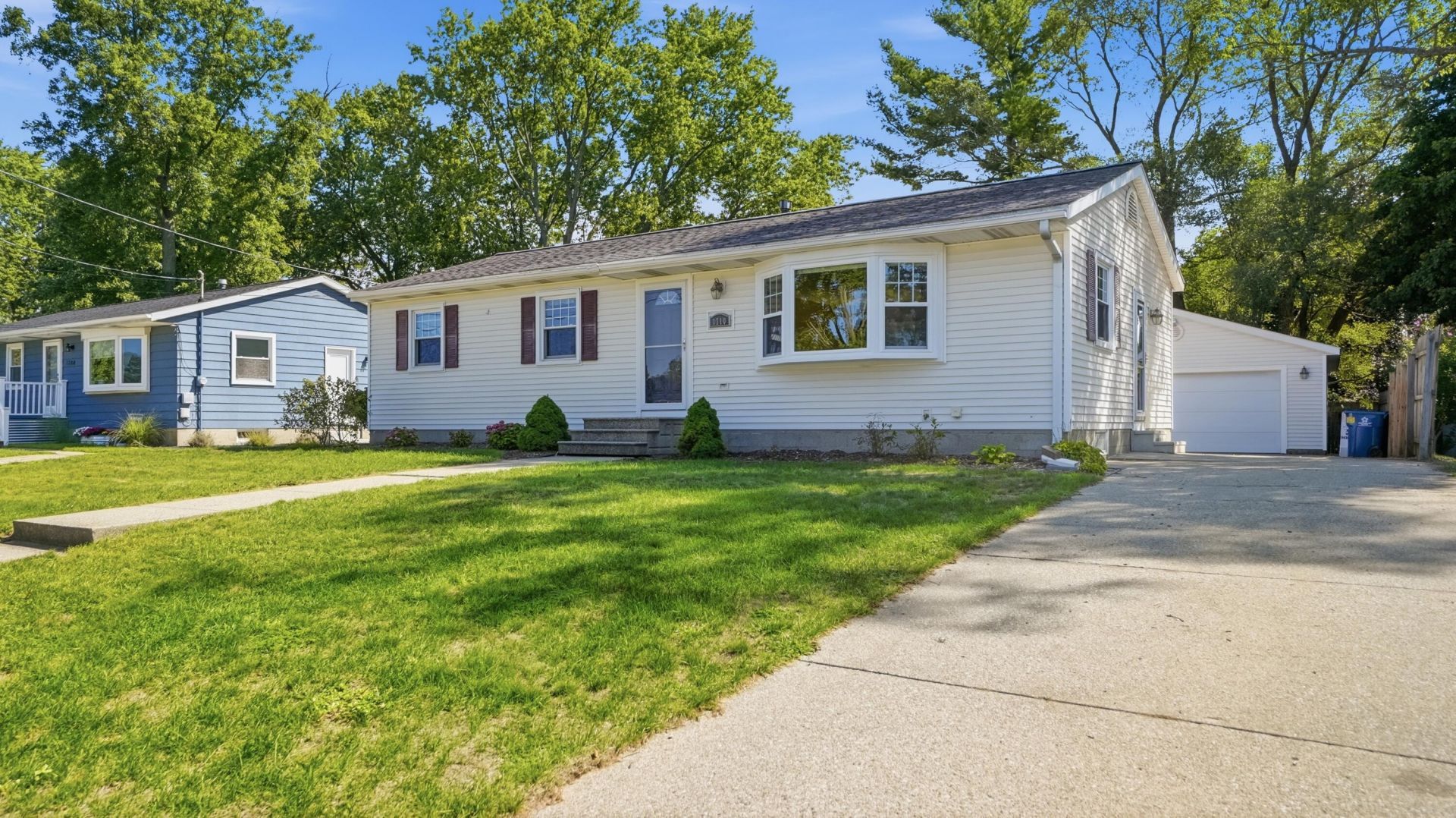 1710 S Hopkins Street, Grand Haven, MI 49417 Main Photo