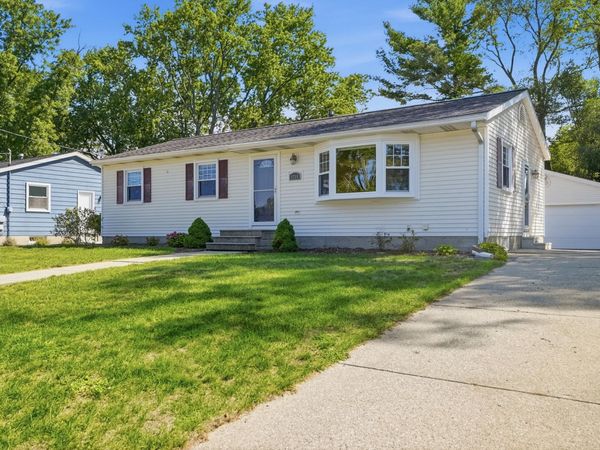 1710 S Hopkins Street, Grand Haven, MI 49417