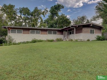 10052 Corby Street, Omaha, NE 68134