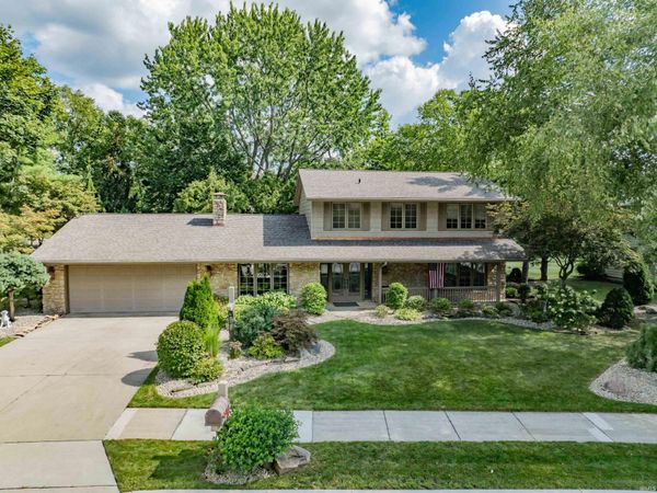 10524 Brandywine Drive, Fort Wayne, IN 46845