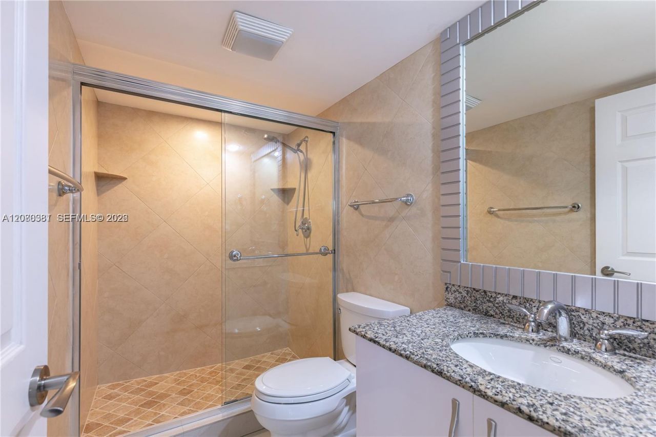 210 174th St , Unit 1201, Sunny Isles Beach, FL 33160 Photo