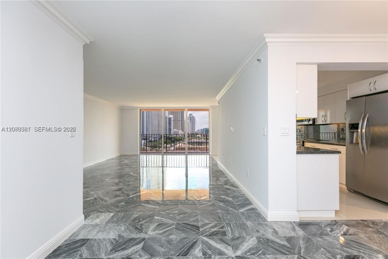 210 174th St , Unit 1201, Sunny Isles Beach, FL 33160 Photo