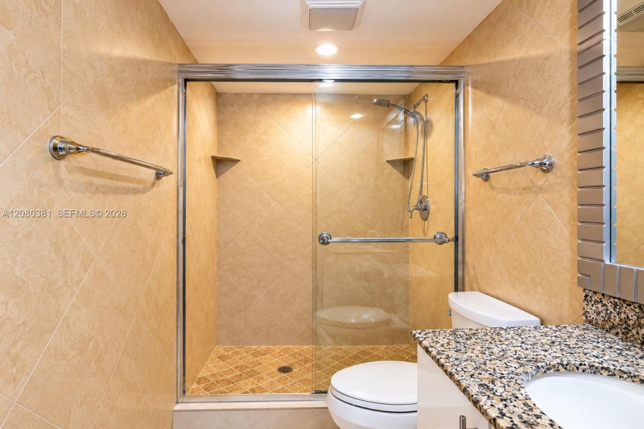 210 174th St, Unit 1201, Sunny Isles Beach, FL 33160 Photo