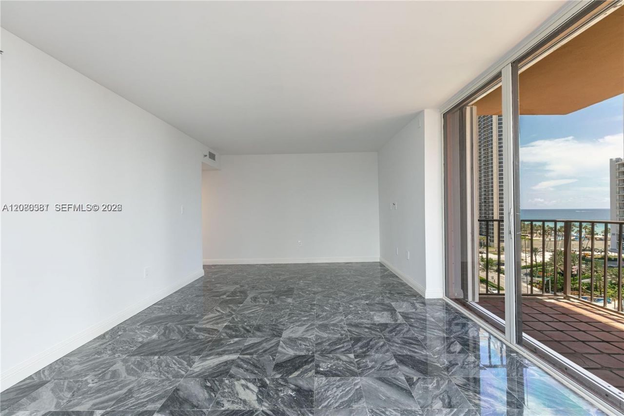 210 174th St , Unit 1201, Sunny Isles Beach, FL 33160 Photo