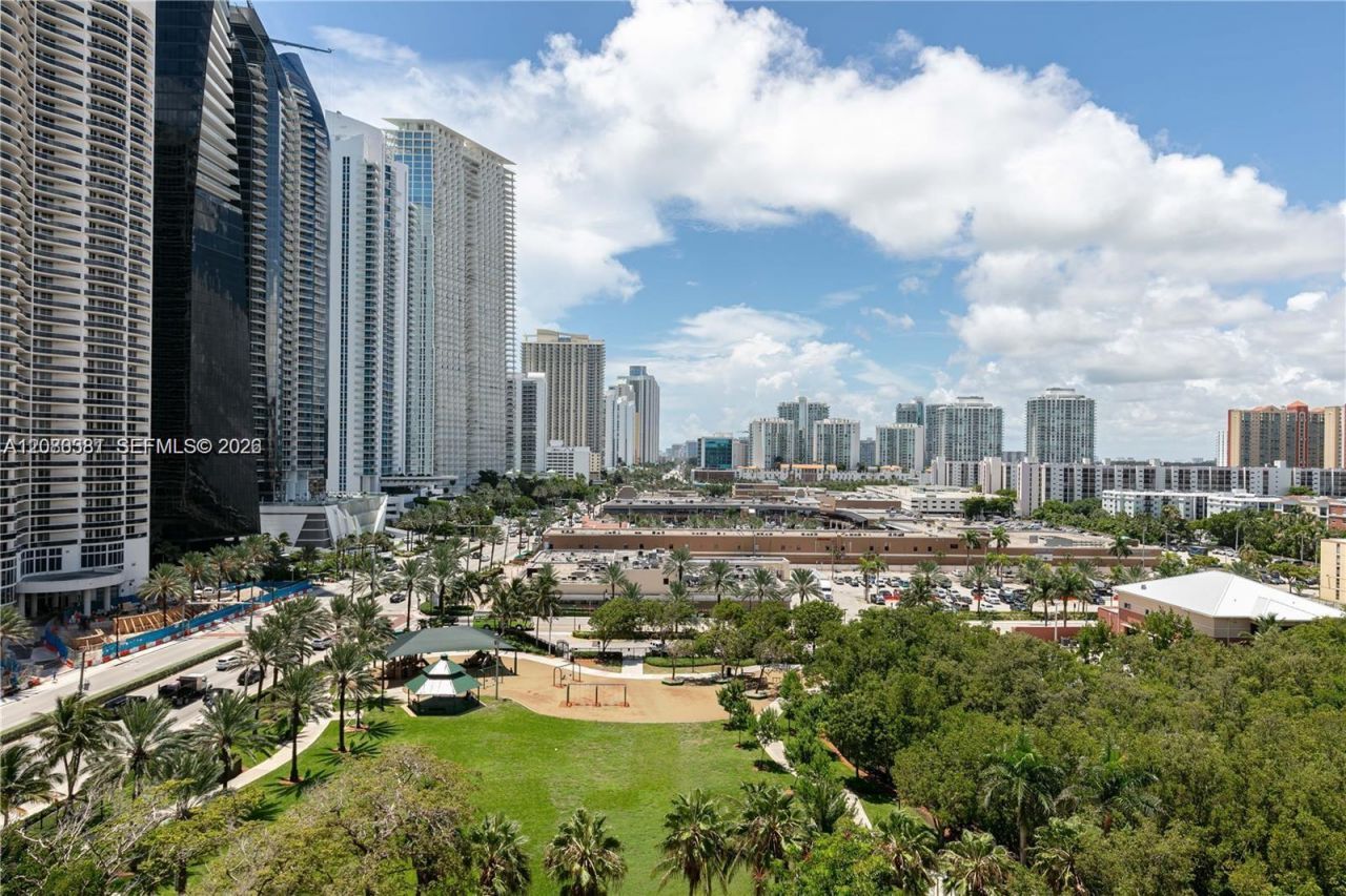 210 174th St , Unit 1201, Sunny Isles Beach, FL 33160 Photo