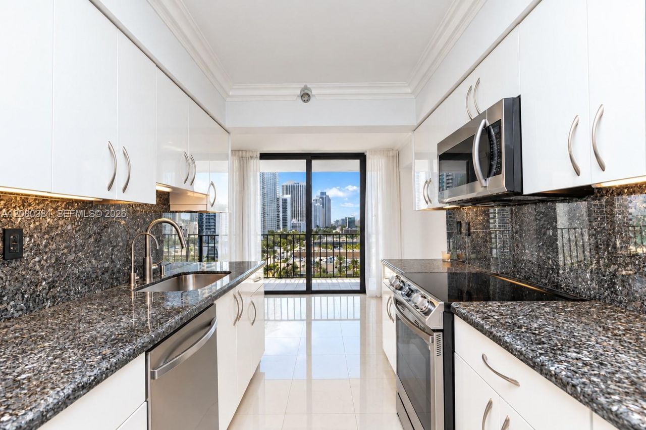 210 174th St, Unit 1201, Sunny Isles Beach, FL 33160 Photo